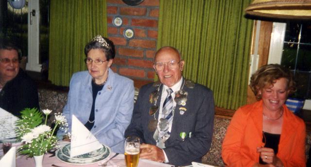 Treffen ehem. Königspaare-04.JPG